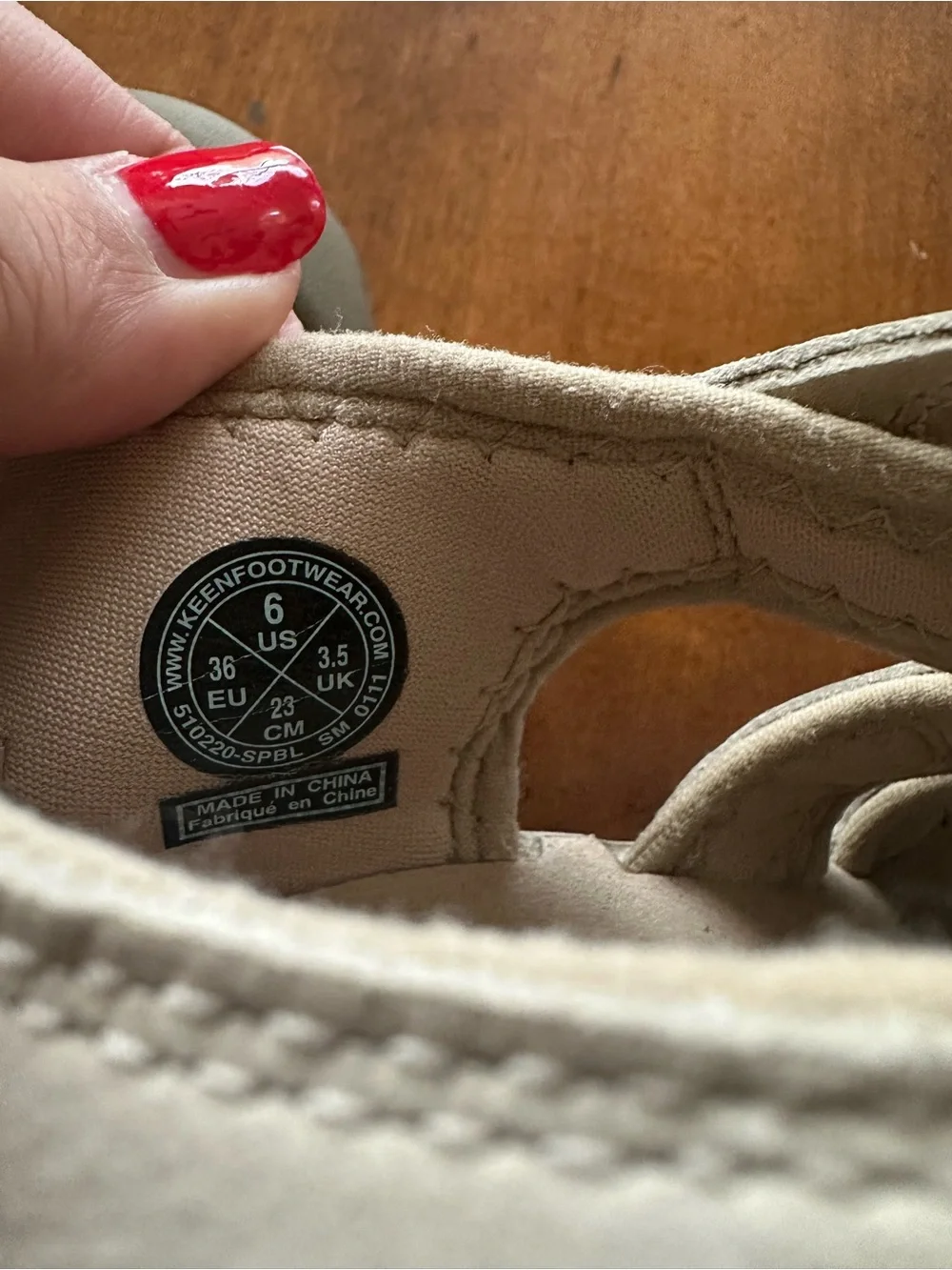 KEEN Newport HR Sandals Beige Women’s Size 6 Excellent condition